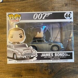 Funko POP! Movies James Bond 007 James Bond with Aston Martin DB5 #44 - (142766)